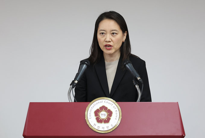 이진 헌법재판소 공보관이 지난 16일 서울 종로구 헌법재판소에서 열린 윤석열 대통령 탄핵심판 관련 브리핑에서 발언하고 있다. (사진=연합뉴스)
