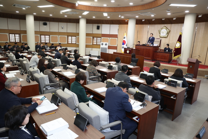고양시의회가 23일 종무식을 개최하고 2024년 의사일정을 마무리했다. (사진=고양시의회 제공)