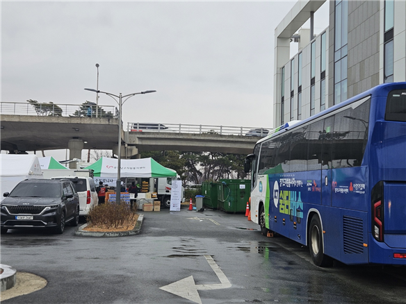 경기도자원봉사 ICT 쉼터버스. (사진=경기도자원봉사센터 제공)