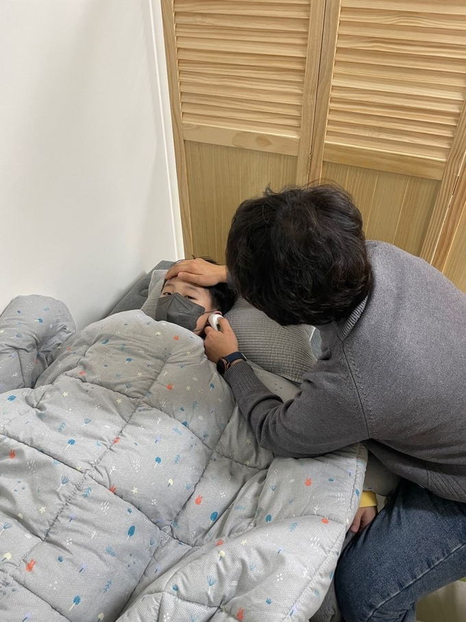 다함께돌봄센터 내 휴식공간을 조성해 '아픈아이 병상 돌봄 서비스'를 제공하는 모습. ( 사진 = 인천시 제공 )