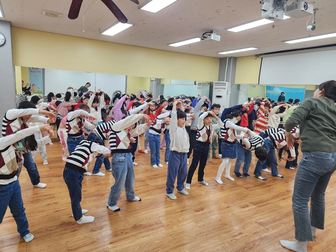 매일매일 자라는 쑥쑥 키크기 신체활동 비만예방교육. (사진=부천시 제공)