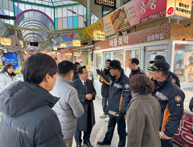 전통시장 화재예방 안전점검. (사진=부천시 제공)