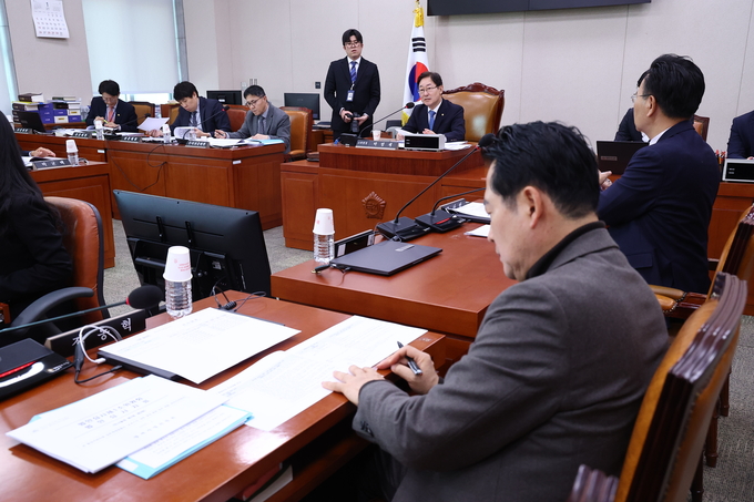 10일 오후 서울 국회에서 법제사법위원회 법안심사제1소위원회가 열리고 있다. (사진=연합뉴스)