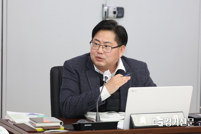 최호섭 안성시의회 운영위원장. (사진=안성시의회 제공)