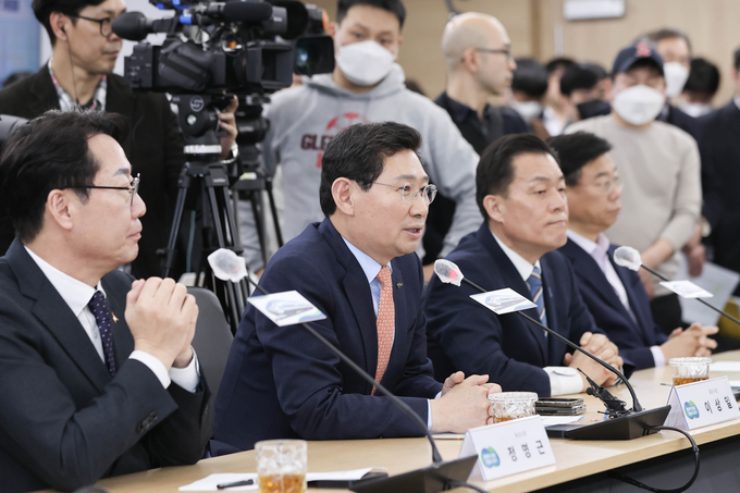 7-3. 2023년 2월 21일 _서울3호선 연장·경기남부광역철도 공동 사업 추진을 위한 상생협력 업무협약_에서 발언하고 있는 이상일 용인특례시장. (사진=용인시 제공)