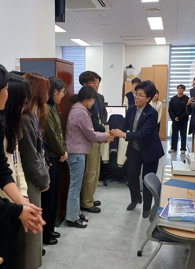 오선희 기흥구청장이 도로관리센터를 방문했다. (사진=용인시 제공)