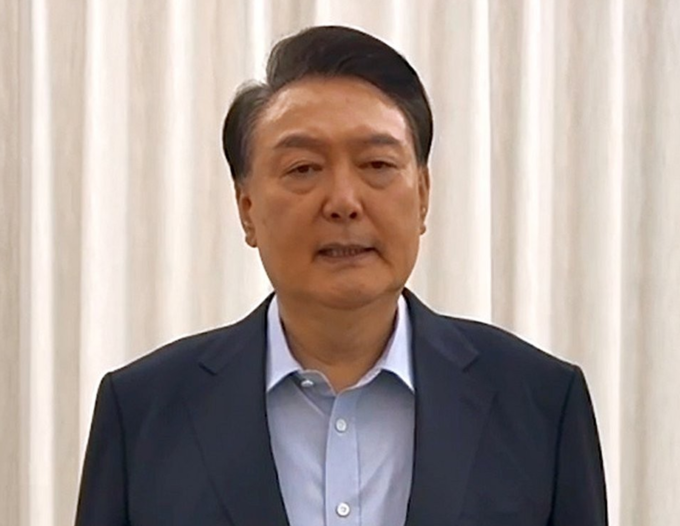 윤석열 대통령이 15일 공수처 출석 관련 대국민 담화를 하고 있다. (사진=연합뉴스)