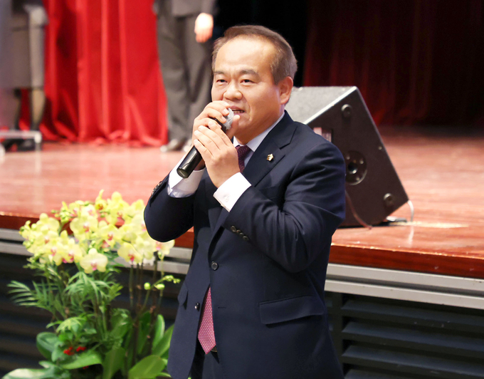 이덕수 성남시의회 의장이 중원구민 '새해 인사회'에 참석, 인사하고 있다. 사진=성남시의회