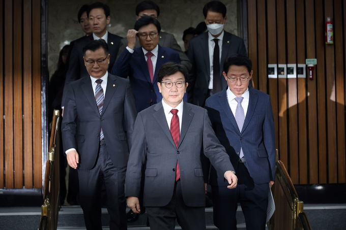 권성동 국민의힘 원내대표가 17일 오전 국회에서 열린 원내대책회의에 참석하고 있다. (사진=연합뉴스)