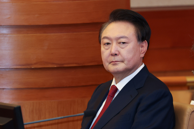 윤석열 대통령이 21일 오후 서울 종로구 헌법재판소에서 열린 탄핵심판 3차 변론에 출석해 피청구인 좌석에 앉아있다. (사진=사진공동취재단)