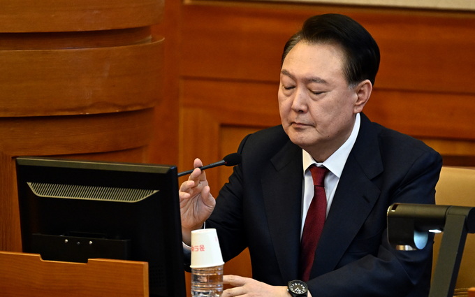 윤석열 대통령이 지난 23일 오후 서울 종로구 헌법재판소 대심판정에서 열린 탄핵심판 4차 변론기일에 출석해 있다. (사진=사진공동취재단)