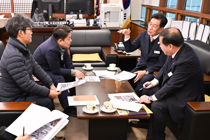 전진선 양평군수가 한강유역환경청을 방문했다. (사진=양평군 제공)