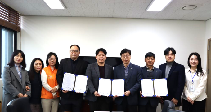 군포시니어클럽·주택관리공단 어르신 복지 위한 업무협약 체결식. (사진=군포시 제공)