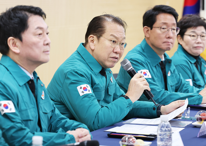 권영세 국민의힘 비상대책위원장이 5일 오전 경기도 평택시 고덕변전소에서 열린 ‘AI 혁명 위한 전력망 확충 현장 방문 및 간담회’에서 발언하고 있다. (사진=연합뉴스)