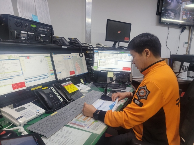 구리소방서 는 2월 10일부터 소방활동 안전관리 기본원칙 교육방송을 매일 오전 10시와 오후 4시, 1일 2회 실시하고 있다. (사진=구리소방서 제공)