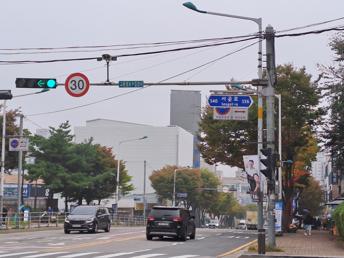 스마트 교차로가 설치된 모습. ( 사진 = 인천시 제공 )