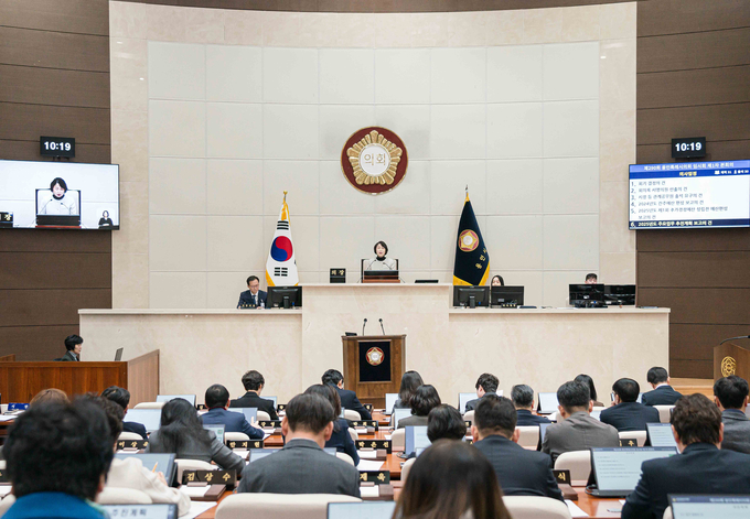 용인특례시의회는 10일 본회의장에서 제290회 임시회 개회식과 제1차 본회의를 열었다. (사진=용인시 제공)