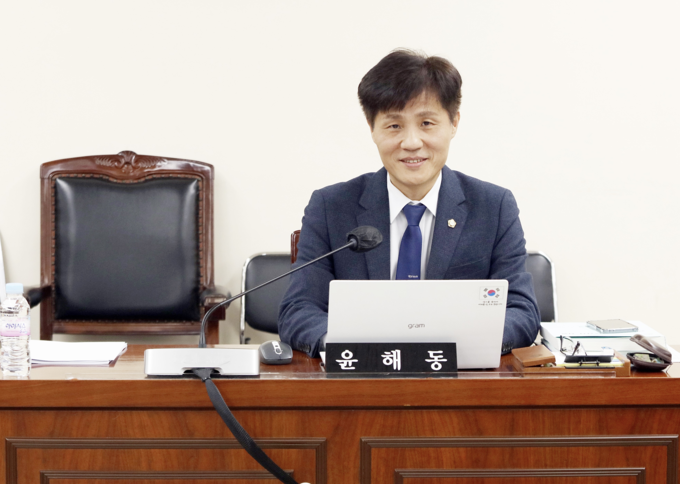 윤해동 안양시의원. (사진=안양시의회 제공)