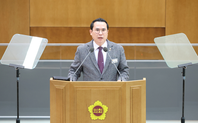이오수(국힘·수원9) 경기도의원이 20일 경기도의회에서 열린 제382회 임시회 제3차 본회의에서 5분 자유발언을 하고 있다. (사진=경기도의회 제공)
