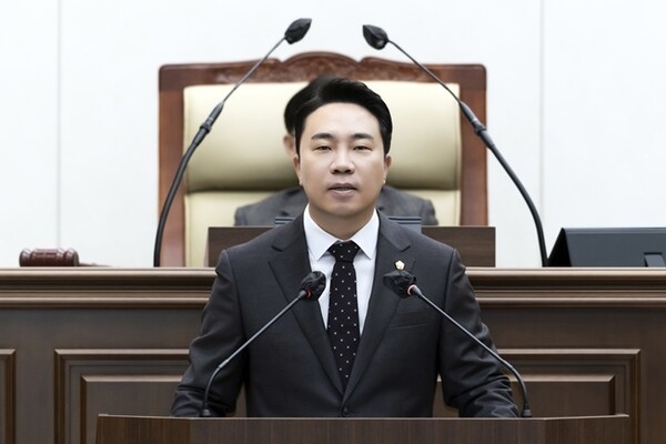 김포시의회 임시회에서 5분 발언을 통해 시정을 질차하고 있는 배강민 의원. (사진=김포시의회 제공)