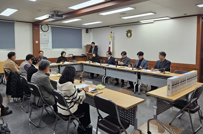 가평군은 20일 관내 주요 관광지 대표들과 간담회를 열고 2025년 관광정책 방향과 관광 활성화 방안을 논의했다. (사진=가평군 제공)
