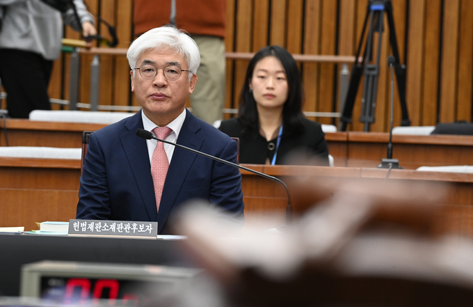 마은혁 헌법재판관 후보가 지난해 12월 23일 서울 여의도 국회에서 열린 헌법재판소 재판관 선출안 심사를 위한 인사청문회 출석하고 있다. (사진=옥지훈 기자)