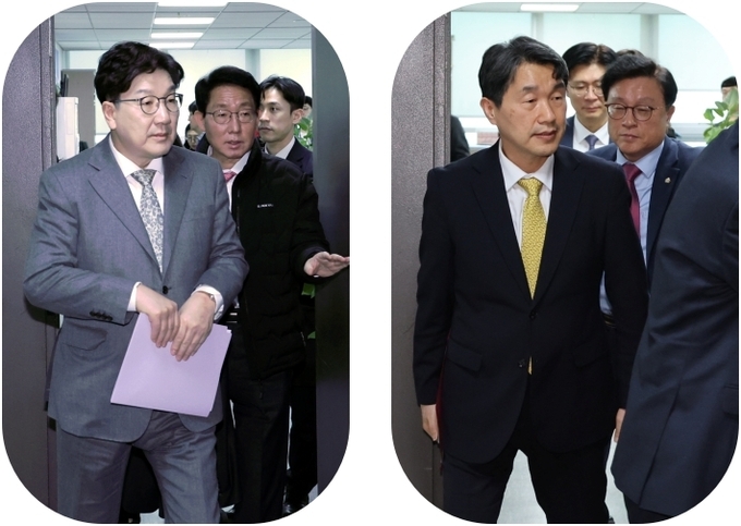 권성동 원내내표(왼쪽)와 이주호 사회부총리 겸 교육부 장관(오른쪽)이 6일 국회 의원회관에서 2026학년도 의대 정원 문제를 논의하기 위한 긴급 비공개 회의를 한 뒤 나오고 있다. (사진=연합뉴스)