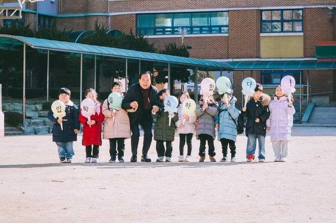 오산시, 초등학교 입학축하금 10만원 지원사업 펼쳐. (사진=오산시 제공)