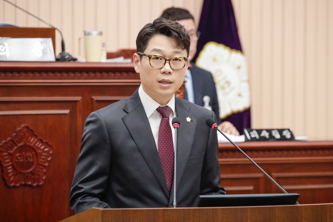구리시의회 김용현 의원이 지난 14일 제346회 임시회에서 5분 자유발언을 하고 있다. (사진=깁용현 의원 제공)