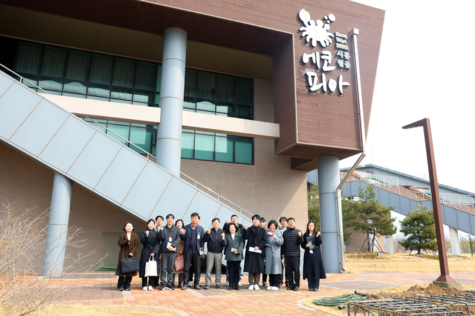 시흥시의회 교육복지위원회가 지난 18일 월곶에코피아를 대상으로 현장 방문을 실시했다. (사진=시흥시의회 제공)