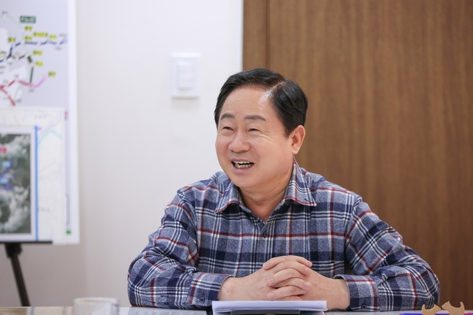 주광덕 남양주시장의 민선 8기 공약인 재단법인 남양주시정연구원 설립이 19일 행정안전부로부터 허가를 받았다. (사진=남양주시 제공)