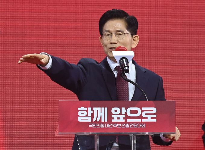 김문수 국민의힘 제21대 대통령선거 후보가 3일 고양시 킨텍스에서 열린 ‘국민의힘 최종 대선 후보 선출을 위한 전당대회’에서 대선 후보 수락 연설을 하고 있다. (사진=옥지훈 기자)