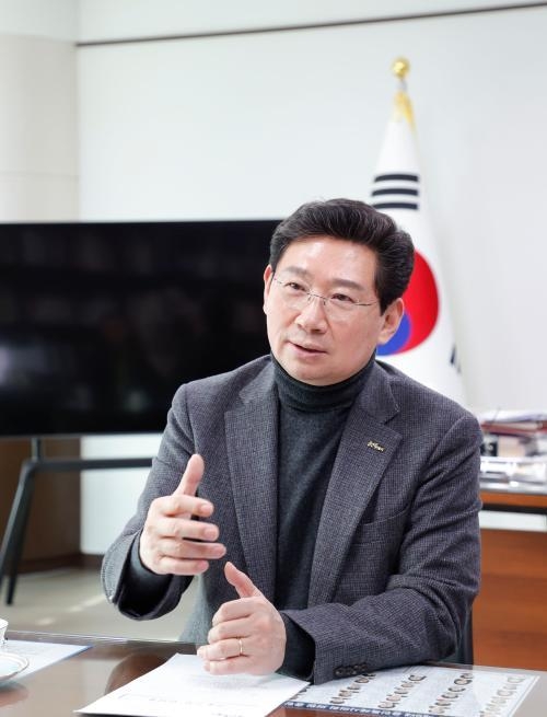 '오두막이 고달프면 궁전이 위험해진다'는 정치철학을 강조해온 이상일 용인특례시장. (사진=용인시 제공)