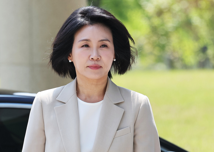  공직선거법 위반 혐의로 기소돼 1심에서 벌금형을 선고받은 더불어민주당 이재명 대선후보 배우자 김혜경 씨가 12일 경기도 수원시 영통구 수원고등법원에서 열린 항소심 선고공판에 출석하고 있다. (사진=연합뉴스)