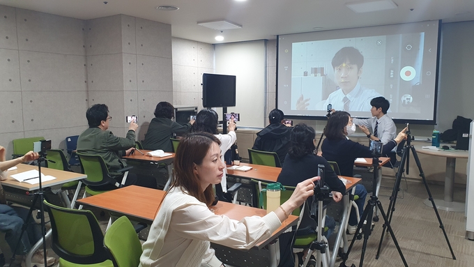 부천시민미디어센터에서 미디어 교육이 진행되고 있다. (사진=부천문화재단 제공)