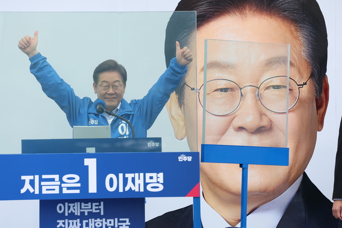 이재명 더불어민주당 대선 후보가 지난 20일 고양 일산문화광장에서 열린 집중유세에서 시민들에게 지지를 호소하고 있다. (사진=연합뉴스)