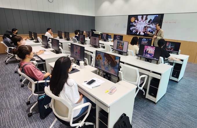 광명시인생플러스센터, 신중년 위한 AI 과정 수료식 개최. (사진=광명시 제공)