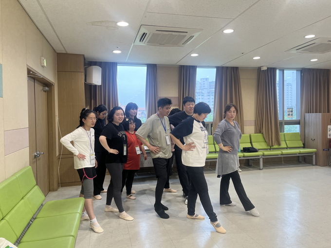 수원시티발레단의 맞춤형 발레클래스가 운영되고 있다. (사진=수원시 제공)