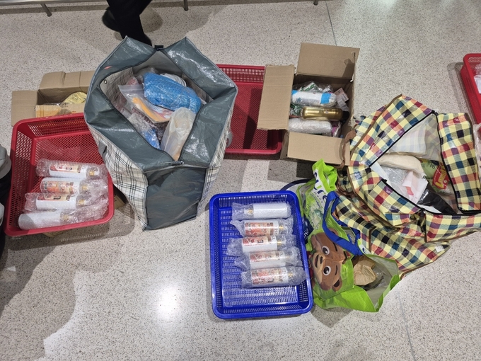  마약 밀수책이 특수 제작한 바디로션 통에 필로폰을 숨겨 국내로 입국하다 경찰에 검거됐다. 사진은 경찰이 압수한 마약류. (사진=평택경찰서 제공)