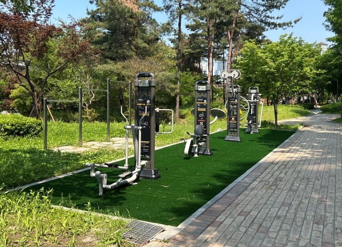 광명시는 소하2동 영당말근린공원의 주요 시설개선 공사를 마치고 시민들에게 개방했다. (사진=광명시 제공)