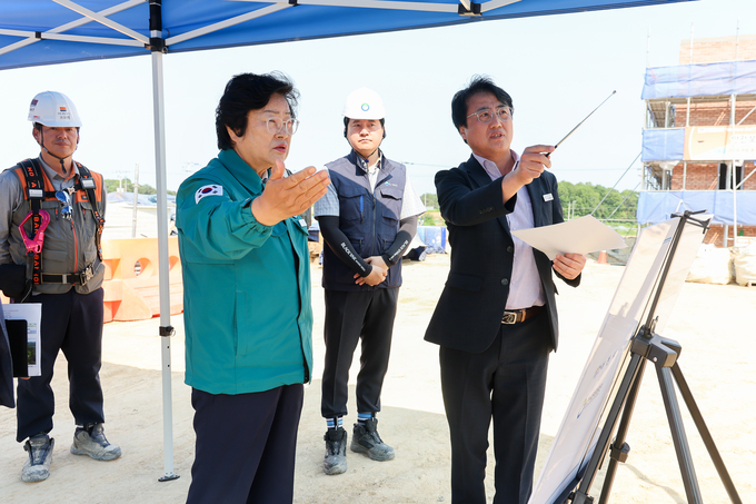 김경희 이천시장이 민선 8기 핵심 사회간접자본(SOC) 사업 현장을 점검했다. (사진=이천시 제공)