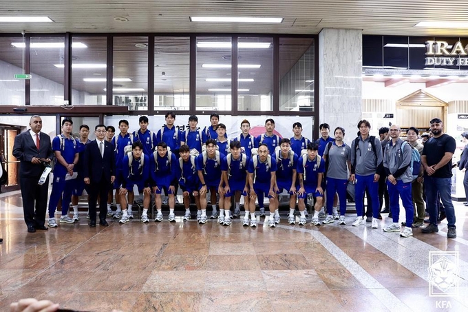 2일(한국시간) 이라크 바스라 공항에 도착한 대한민국 축구대표팀. (사진=대한축구협회 제공)