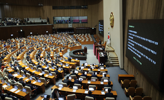 5일 국회 본회의에서 내란 특검법과 김건희 여사 특검법, 채해병 특검법 등 3대 특검법과 검사징계법이 상정되고 있다. (사진=연합뉴스)