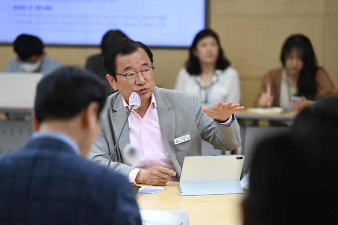 이현재 시장이 K-스타월드 조성사업’ 추진현황 점검을 하고 있다. (사진=하남시 제공) 