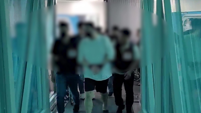  경기남부경찰청이 지난 5월 23일 태국으로 도피한 마약사범 40대 A씨를 인천국제공항을 통해 강제송환했다. (사진=경기남부경찰청 제공)