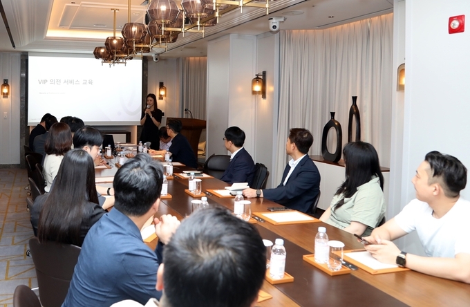 롯데호텔앤리조트, APEC 공식 벤치마킹 프로그램 교육 사진 (사진=롯데호텔 제공)