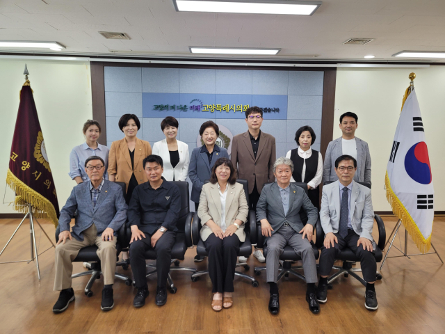 고양시의회 문화복지위원회는 대한노인회 고양시 지회와 간담회를 통해 현안을 청취하는 시간을 가졌다. (사진=고양시의회 제공)<br>
