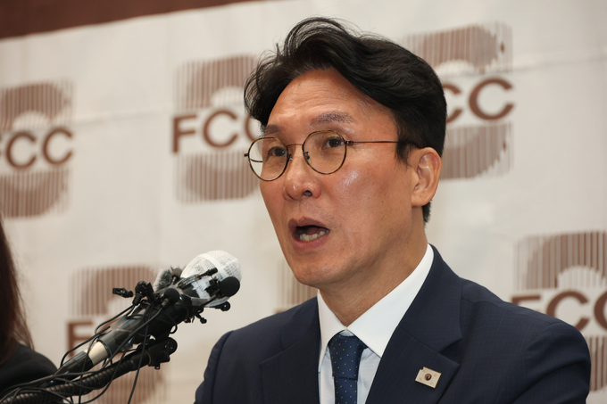 김민석 국무총리 후보자가 17일 서울 중구 한국프레스센터에서 열린 외신기자 간담회에 참석해 모두발언하고 있다. (사진=연합뉴스)