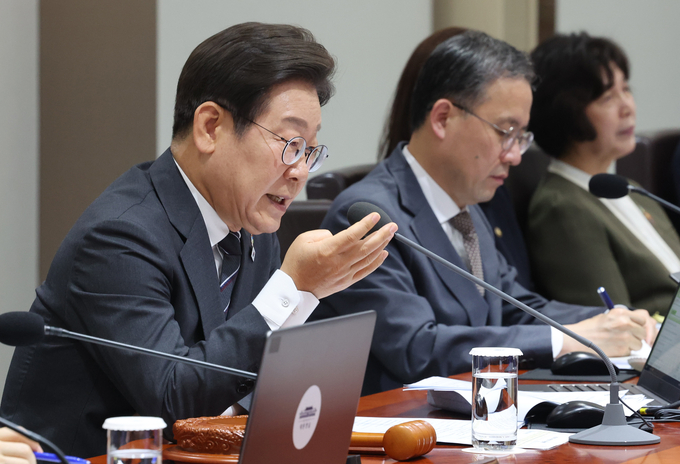 이재명 대통령이 19일 용산 대통령실에서 국무회의를 주재하고 있다. (사진=연합뉴스)