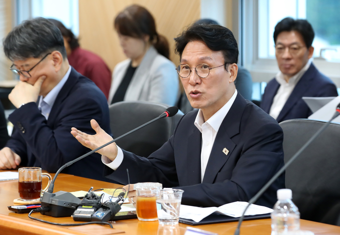 김민석 국무총리 후보자가 20일 대구 수성구 대구디지털혁신진흥원에서 열린 '인공지능 전환(AX) 연구거점 조성을 위한 경청 간담회'에서 모두발언하고 있다. (사진=연합뉴스)
